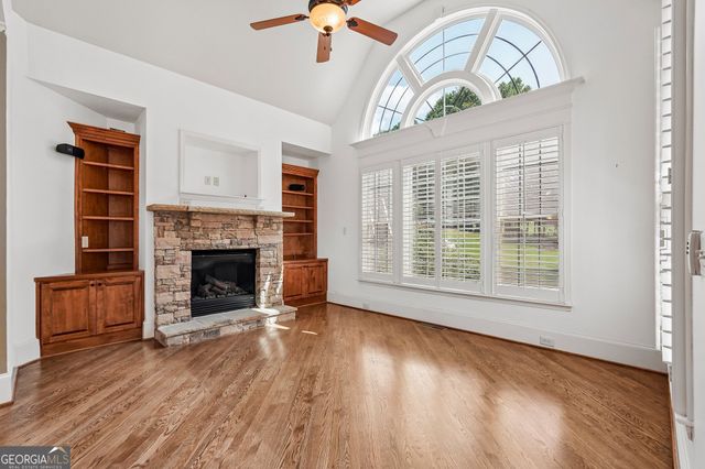 205 Fairway Overlook Drive, Acworth, GA 30101