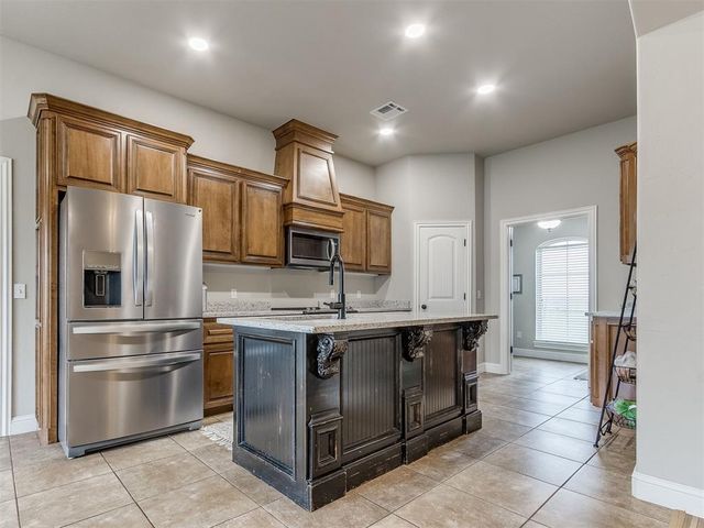 13692 S County Line Road, Cashion, OK 73016