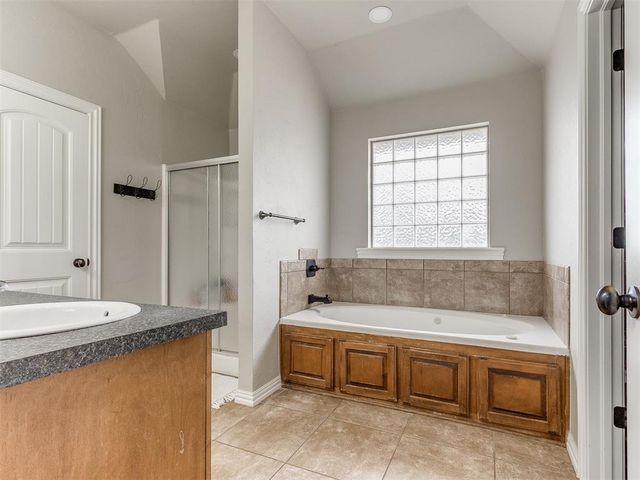 13692 S County Line Road, Cashion, OK 73016