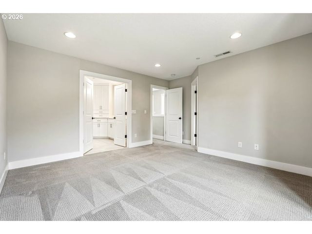 2027 Se HAROLD St, Portland, OR 97202