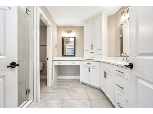 2027 Se HAROLD St, Portland, OR 97202