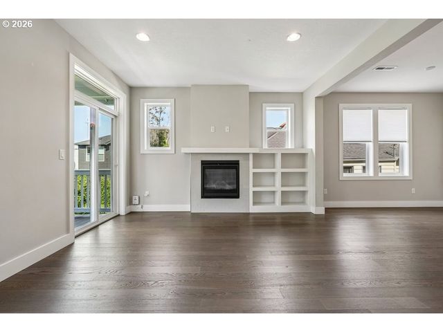 2027 Se HAROLD St, Portland, OR 97202