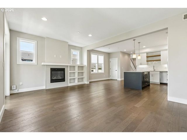2027 Se HAROLD St, Portland, OR 97202
