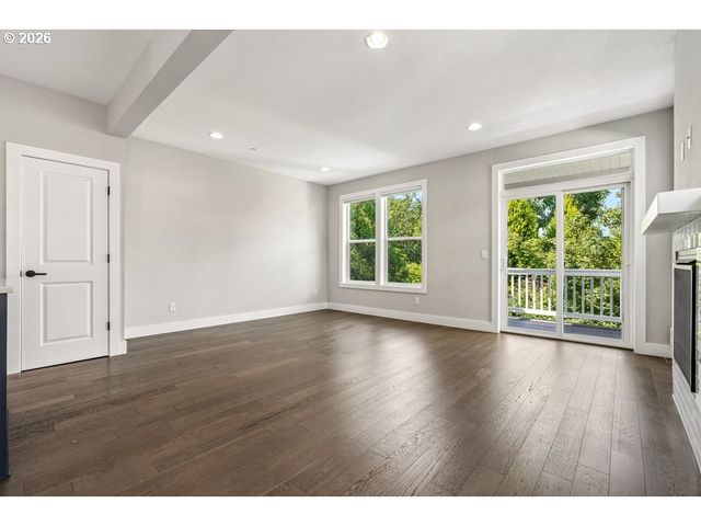 2027 Se HAROLD St, Portland, OR 97202