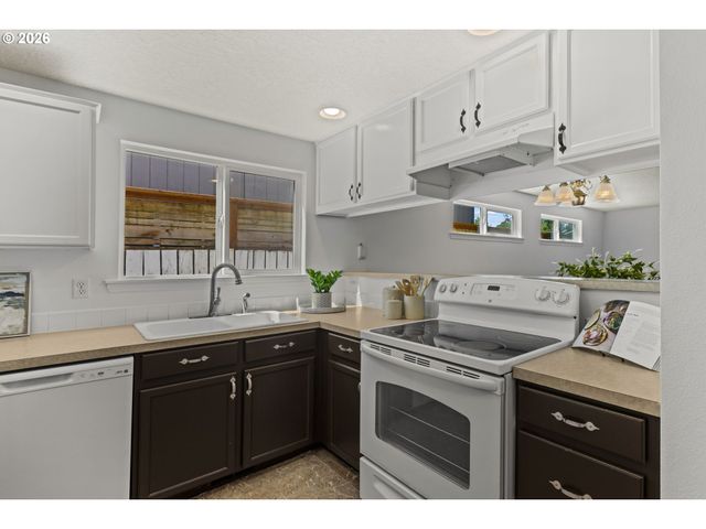 8733 N DANA Ave, Portland, OR 97203