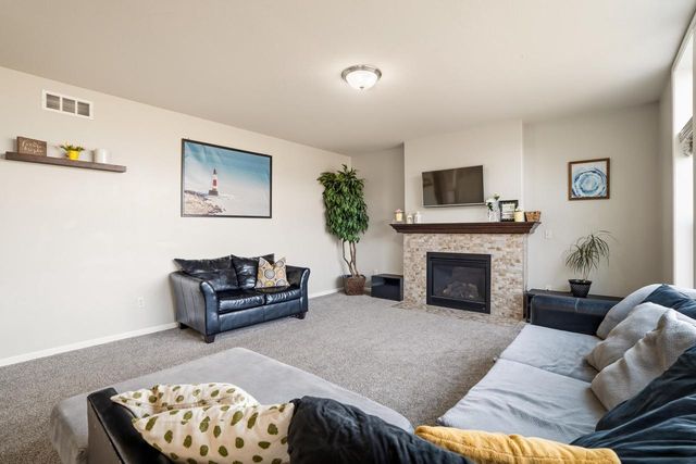 12940 79th PLACE, Bristol, WI 53104