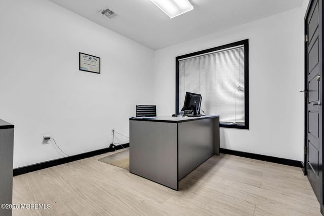 435 E County Line Road, Lakewood, NJ 08701