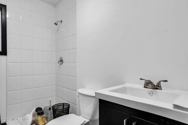 435 E County Line Road, Lakewood, NJ 08701