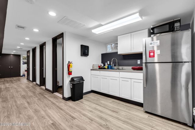 435 E County Line Road, Lakewood, NJ 08701