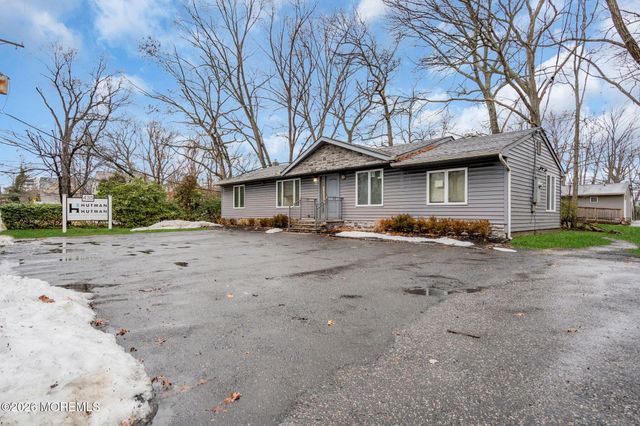 435 E County Line Road, Lakewood, NJ 08701