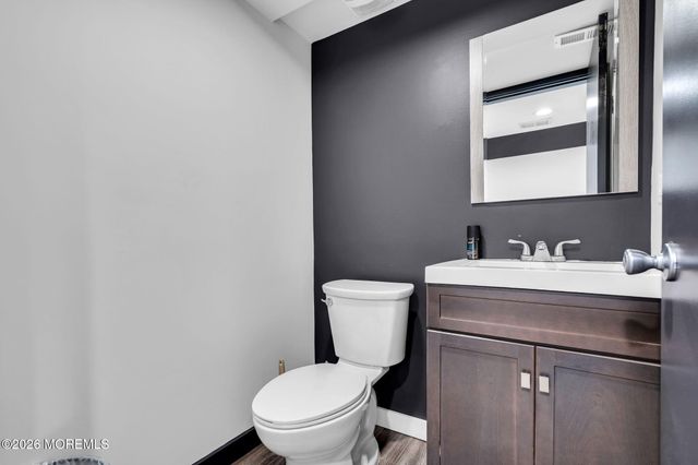 435 E County Line Road, Lakewood, NJ 08701