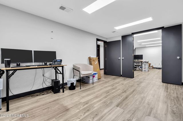 435 E County Line Road, Lakewood, NJ 08701