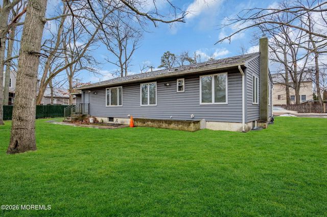 435 E County Line Road, Lakewood, NJ 08701