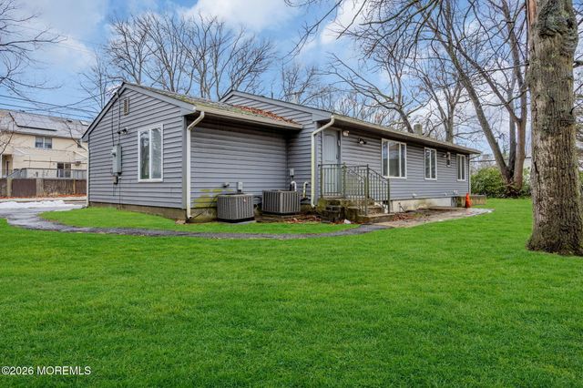 435 E County Line Road, Lakewood, NJ 08701