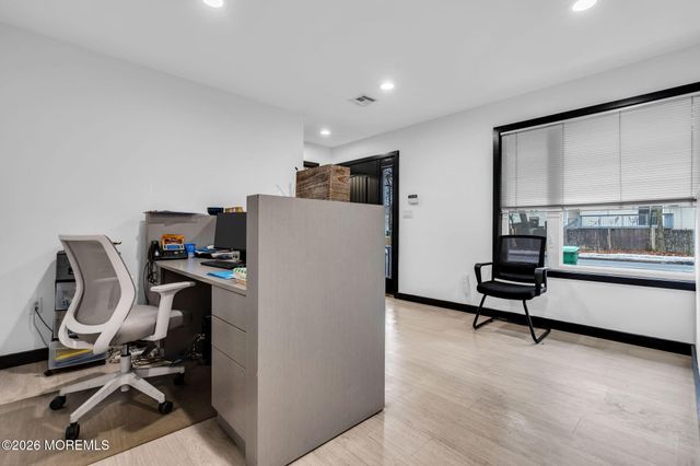 435 E County Line Road, Lakewood, NJ 08701