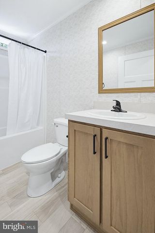 824 CARRIE CT, Lancaster, PA 17601