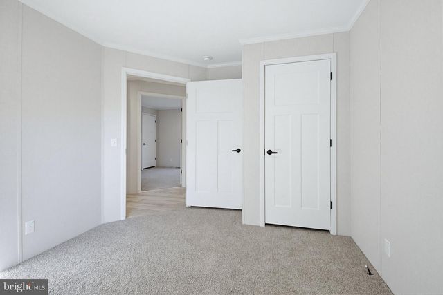 824 CARRIE CT, Lancaster, PA 17601