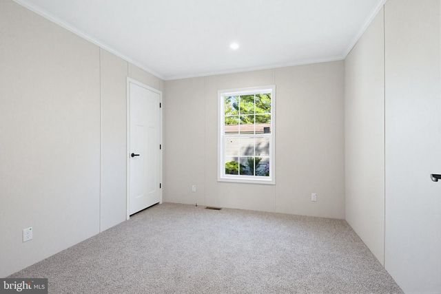 824 CARRIE CT, Lancaster, PA 17601
