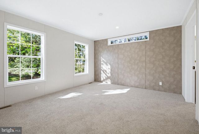 824 CARRIE CT, Lancaster, PA 17601