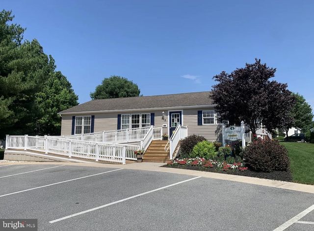 824 CARRIE CT, Lancaster, PA 17601