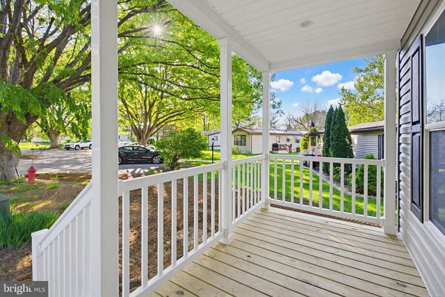 824 CARRIE CT, Lancaster, PA 17601