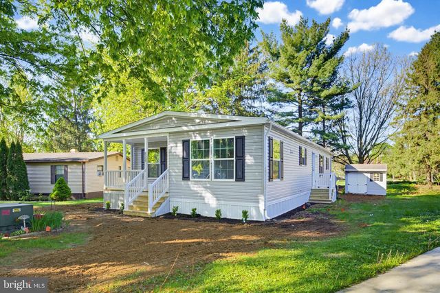 824 CARRIE CT, Lancaster, PA 17601