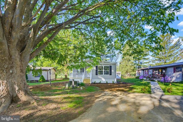 824 CARRIE CT, Lancaster, PA 17601