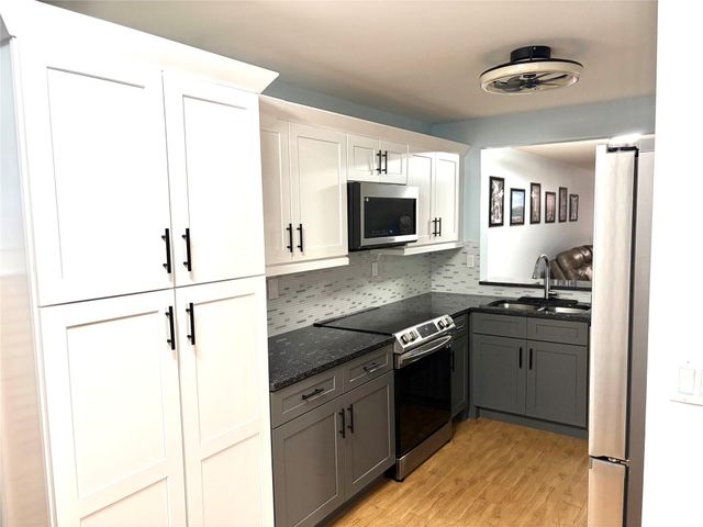 7302 S Devon Drive 307, Fort Lauderdale, FL 33321