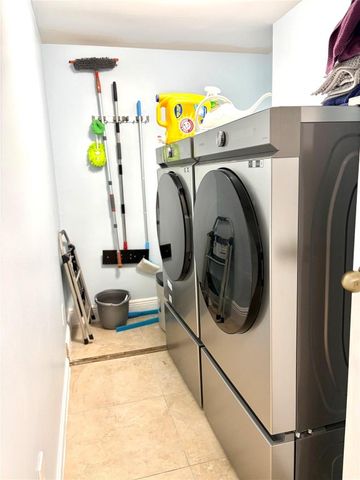 7302 S Devon Drive 307, Fort Lauderdale, FL 33321