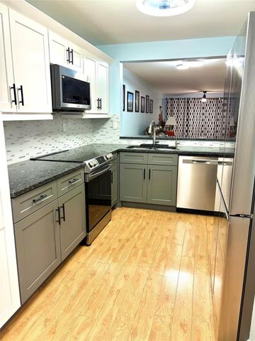 7302 S Devon Drive 307, Fort Lauderdale, FL 33321