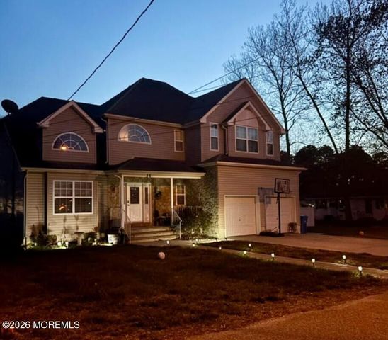 34 1st Street, Manchester, NJ 08759