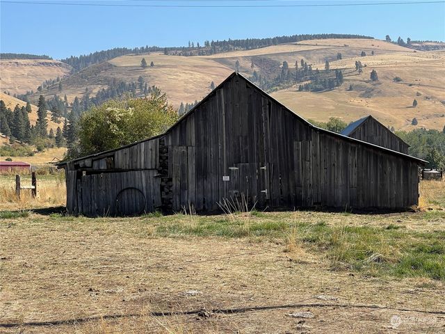 103 Wolf Fork Road, Dayton, WA 99328