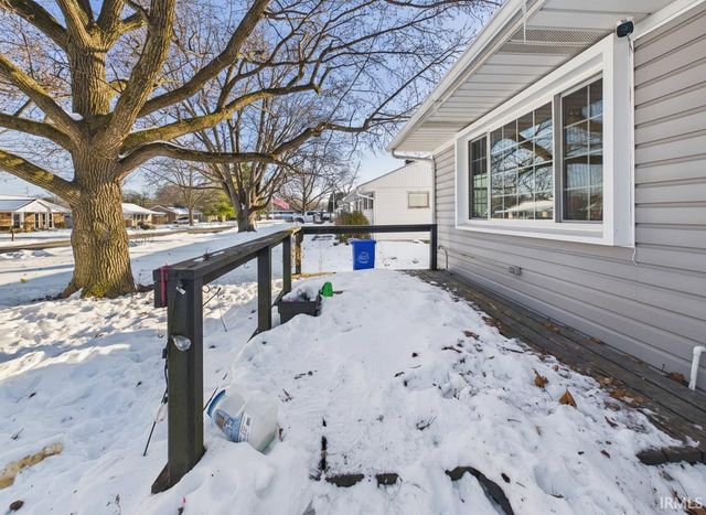 201 N Greenbriar Road, Muncie, IN 47304