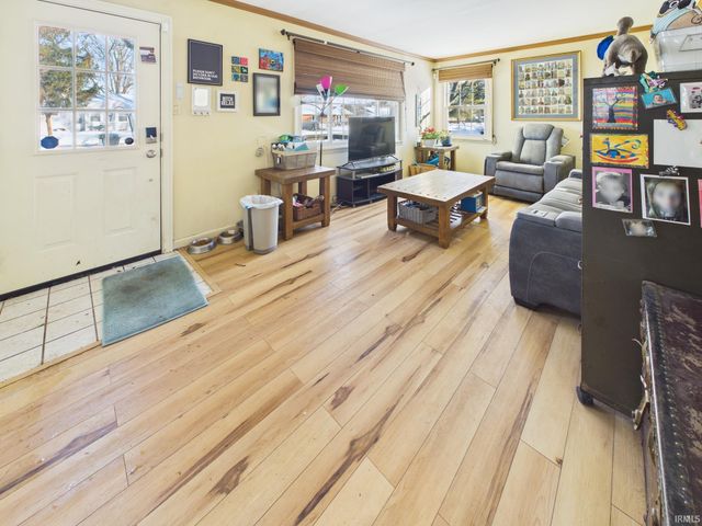 201 N Greenbriar Road, Muncie, IN 47304