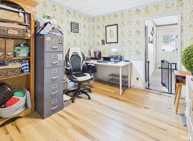 201 N Greenbriar Road, Muncie, IN 47304