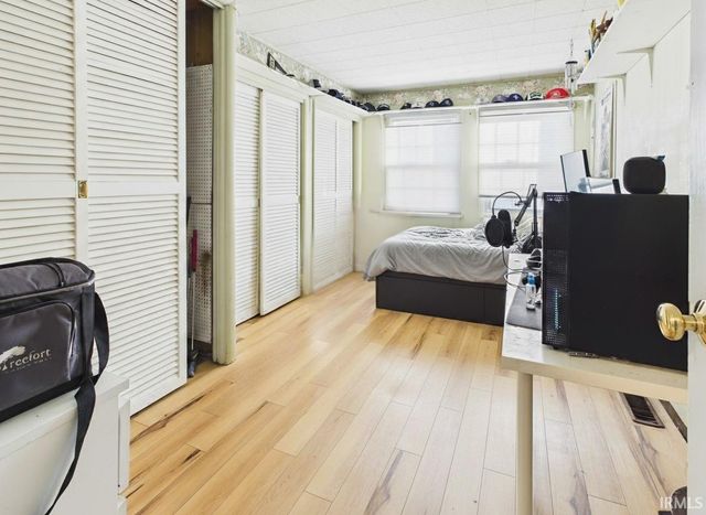 201 N Greenbriar Road, Muncie, IN 47304