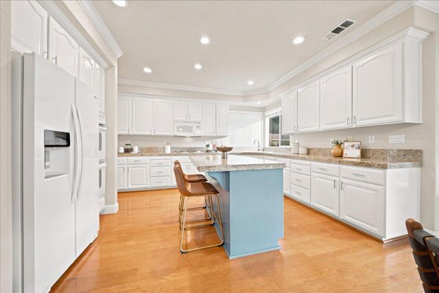 9269 Moondancer Cir, Roseville, CA 95747