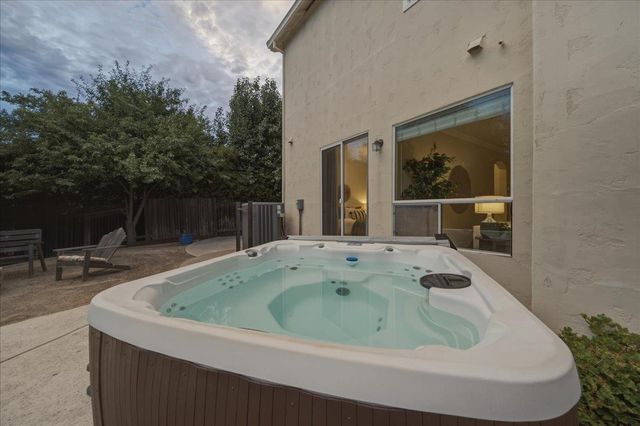 9269 Moondancer Cir, Roseville, CA 95747