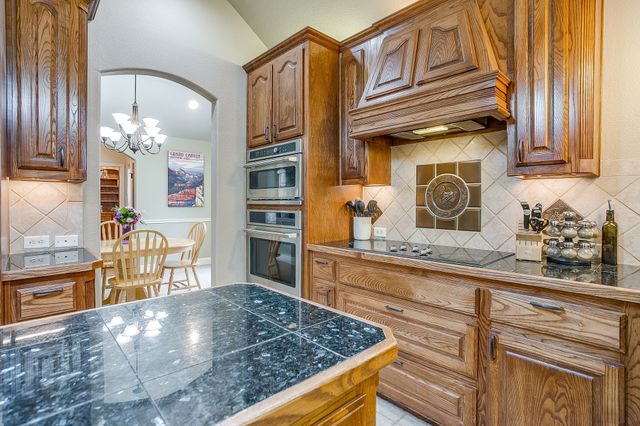 349 Sandpiper Drive, Weatherford, TX 76088