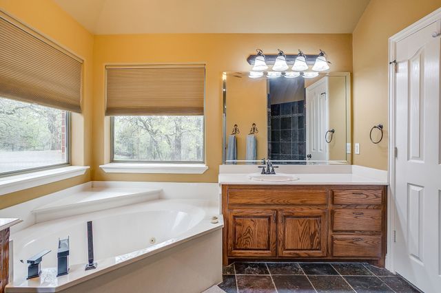 349 Sandpiper Drive, Weatherford, TX 76088