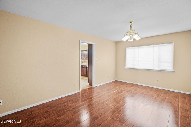 10817 TONY JACKLIN Drive, El Paso, TX 79935