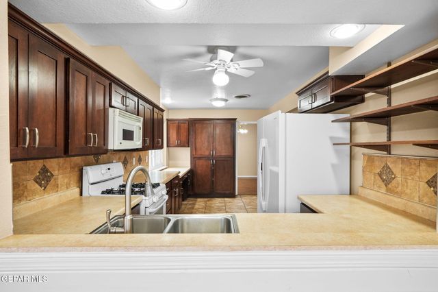 10817 TONY JACKLIN Drive, El Paso, TX 79935