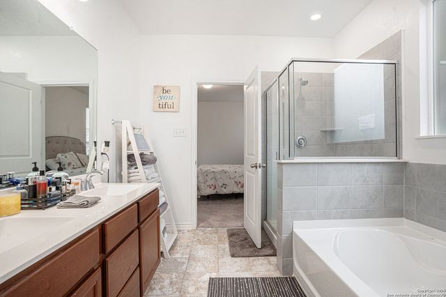 4646 Nightstar, Von Ormy, TX 78073