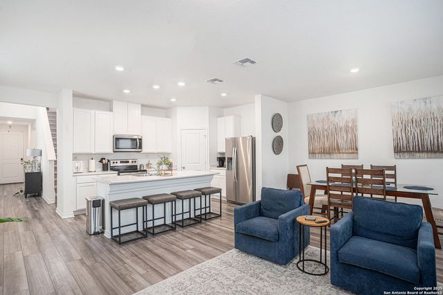 4646 Nightstar, Von Ormy, TX 78073