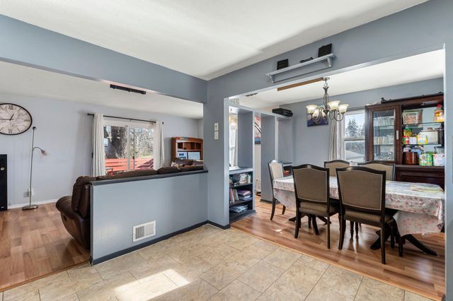 2130 Douglas Drive N, Golden Valley, MN 55422