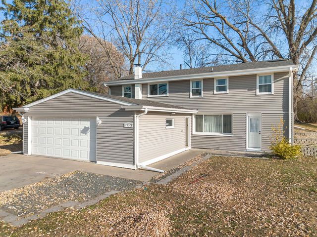 2130 Douglas Drive N, Golden Valley, MN 55422