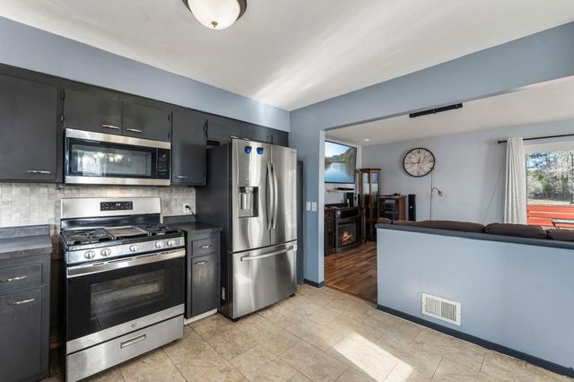 2130 Douglas Drive N, Golden Valley, MN 55422