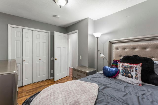 2130 Douglas Drive N, Golden Valley, MN 55422