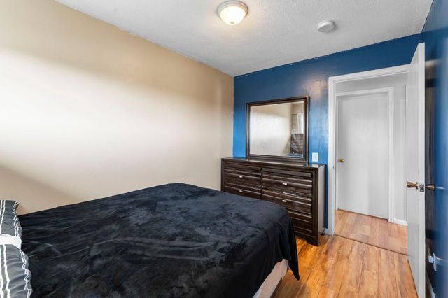 2130 Douglas Drive N, Golden Valley, MN 55422