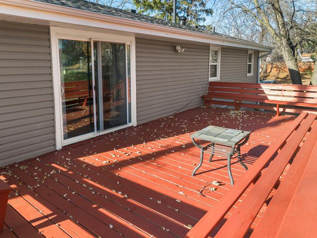 2130 Douglas Drive N, Golden Valley, MN 55422